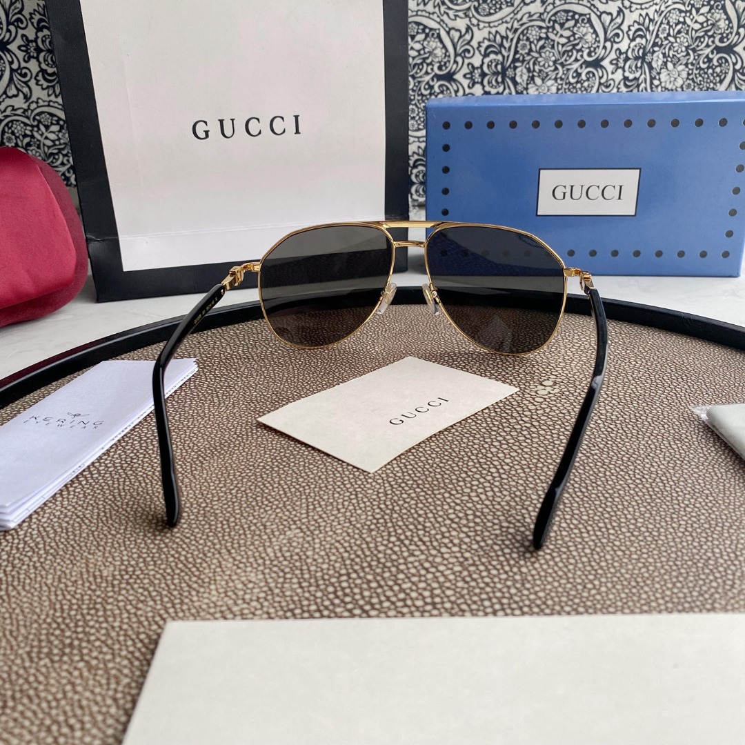 AVIATOR FRAME SUNGLASSES