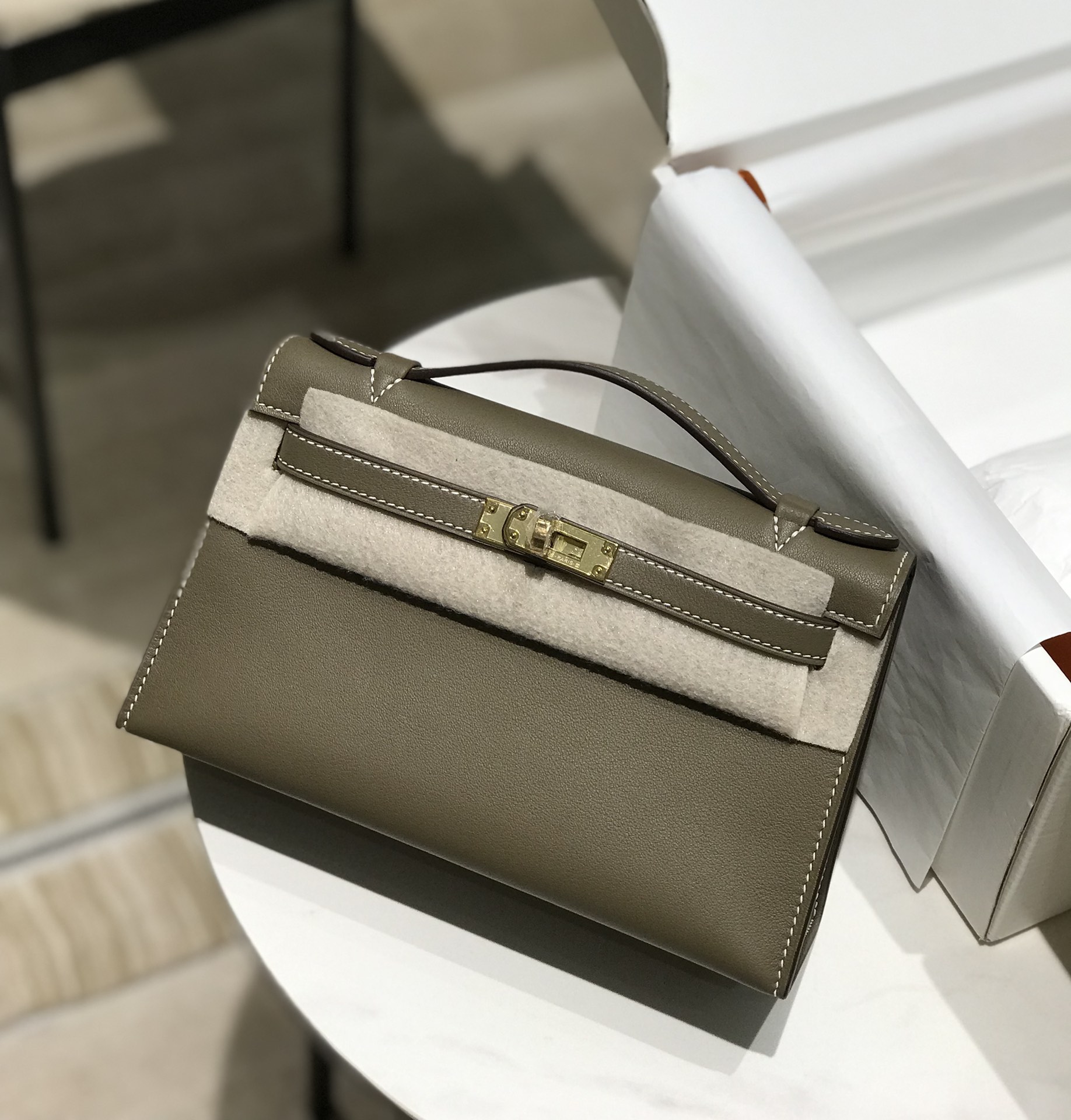 H**me5 Kelly Pochette