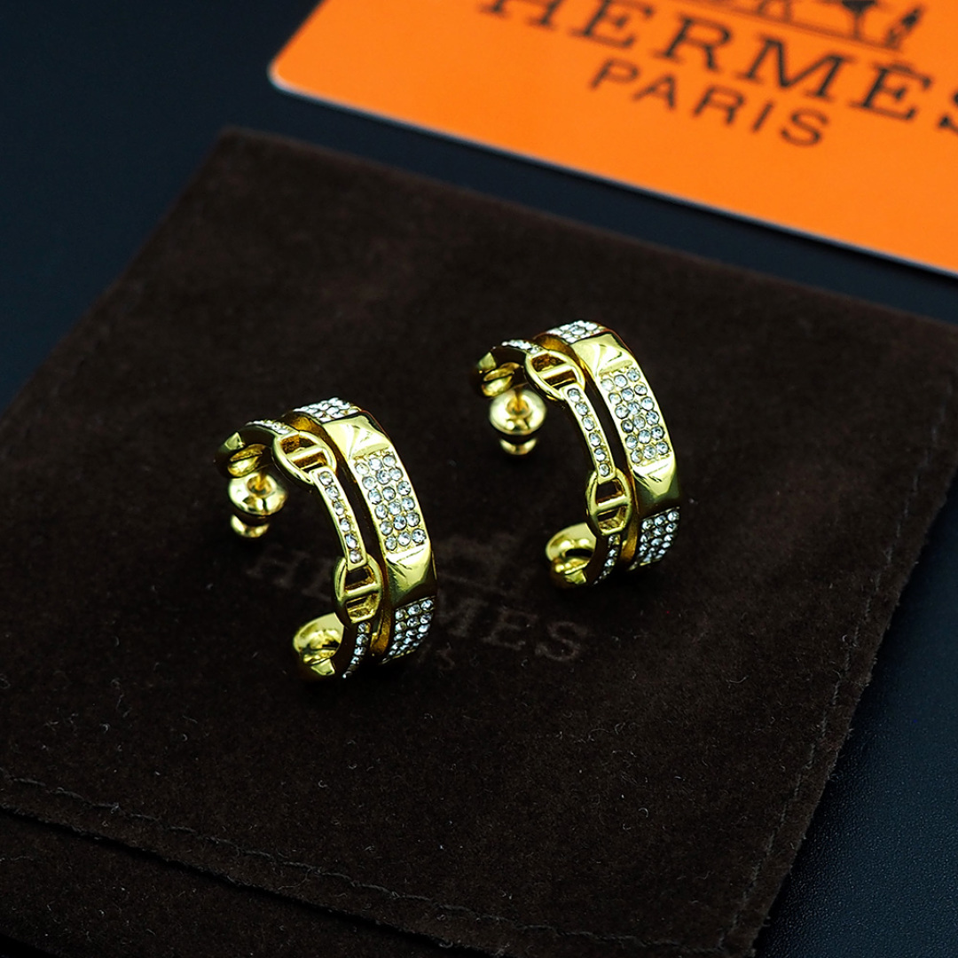 H**me5 D1am0nds Earrings