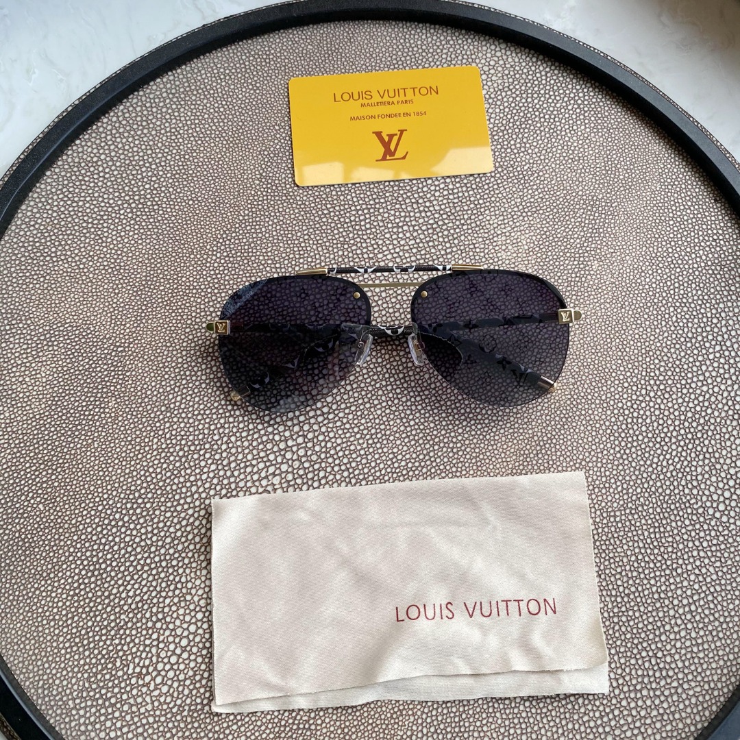 L0vis Vvtt0n CLOCKWISE CANVAS SUNGLASSES
