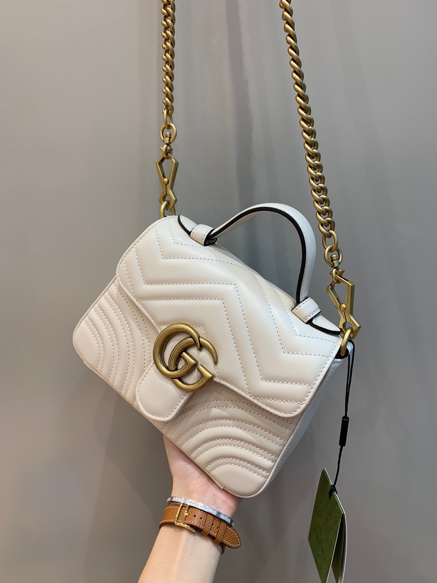 Classic handle bag