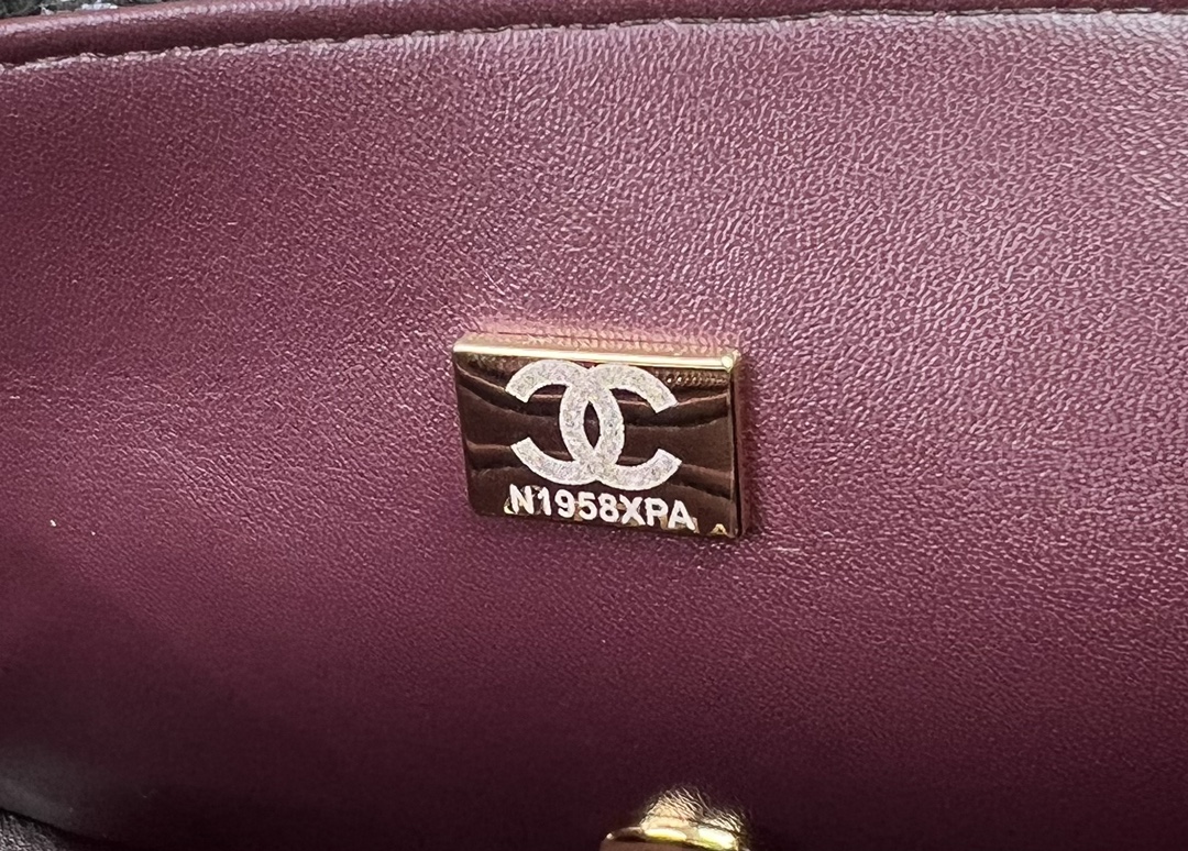 MINI CLASSIC FLAP BAG