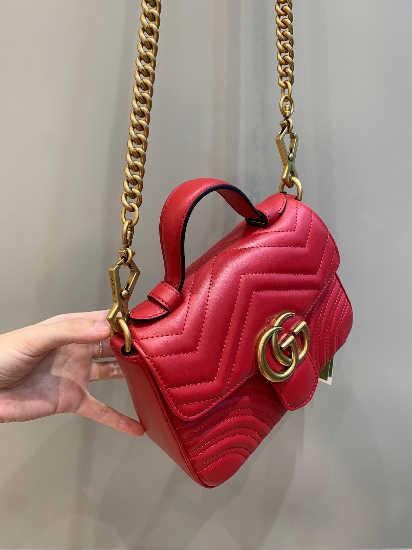 Classic handle bag