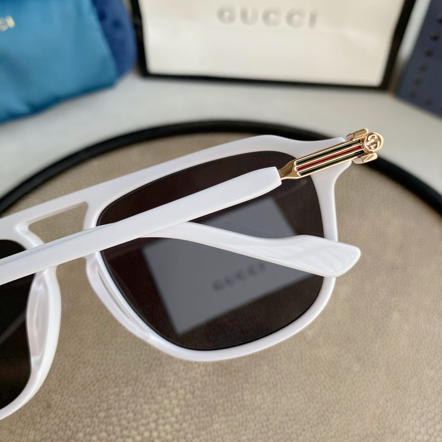 AVIATOR SUNGLASSES