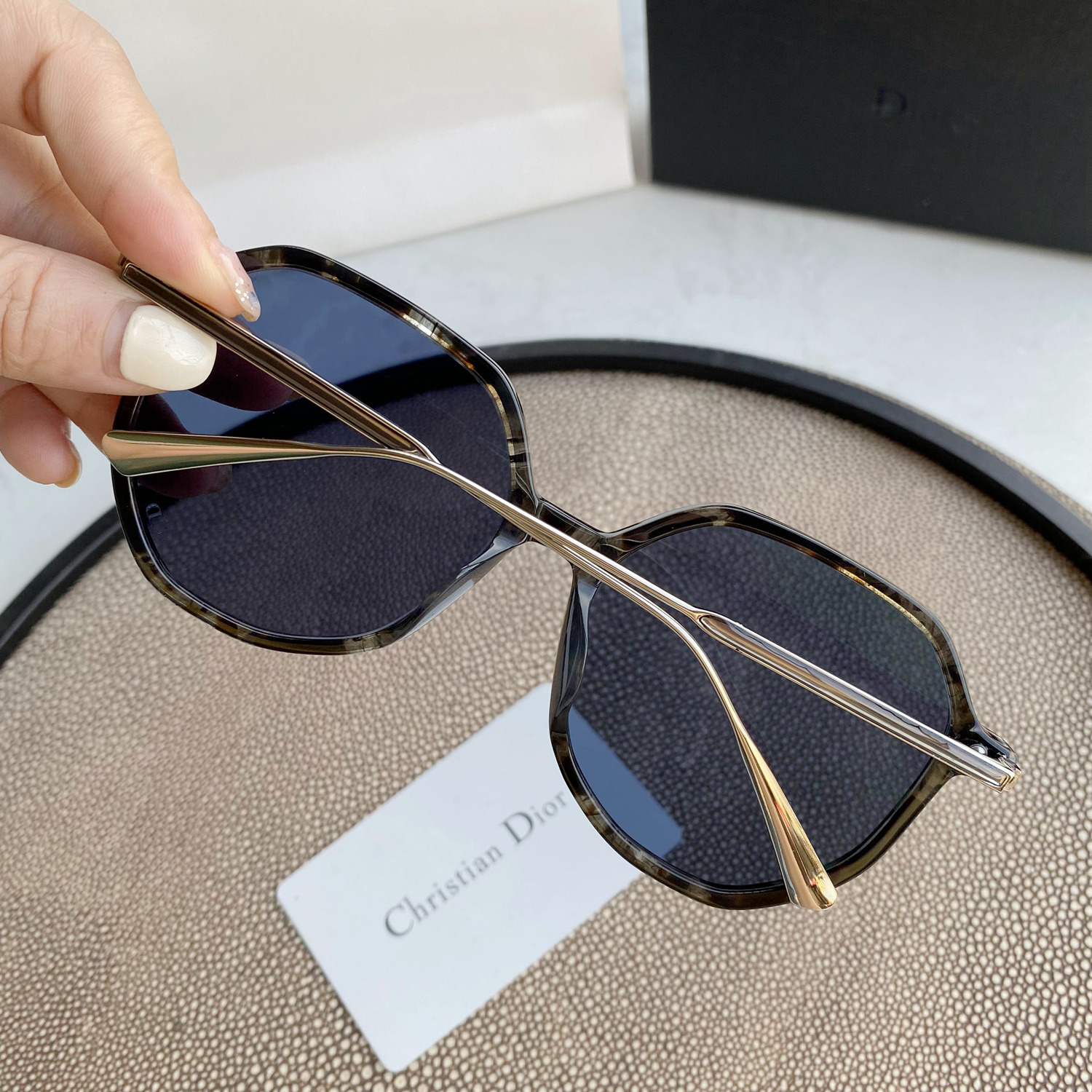 Round Sunglasses