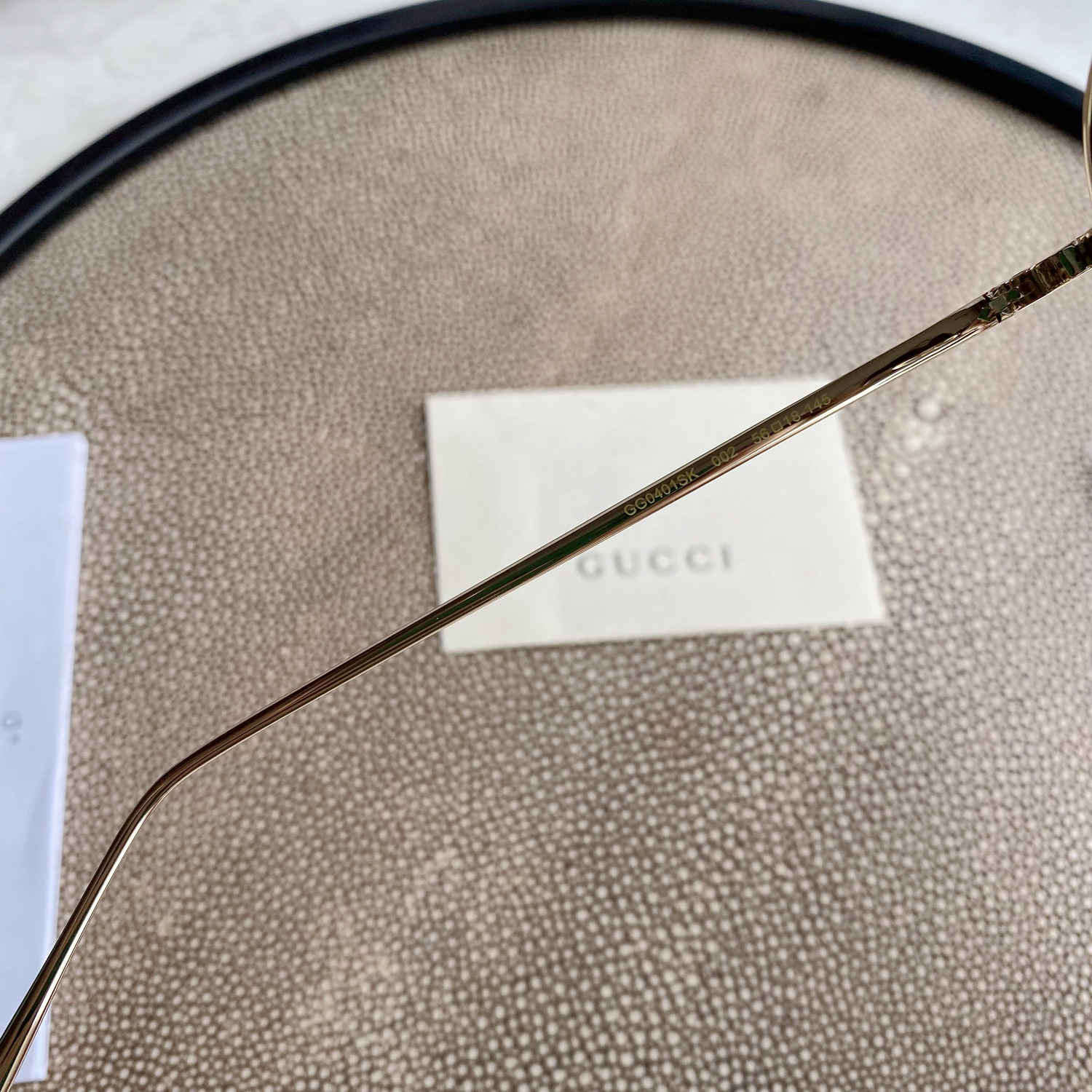Chloé Eyewear engraved-logo round-frame sunglasses