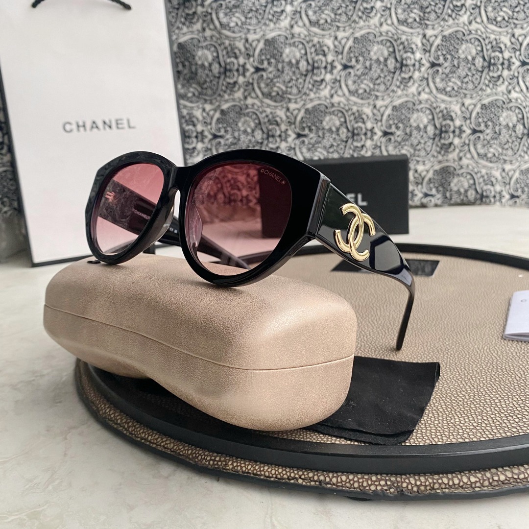 Ch**el Sunglasses