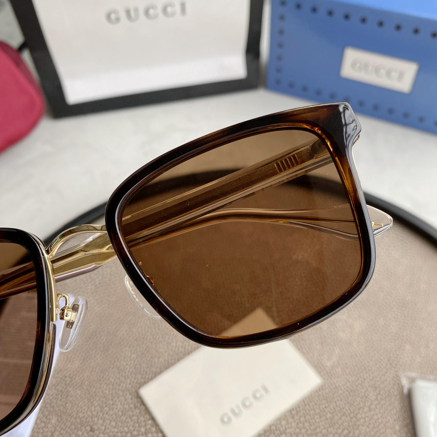 Gvc*1 Eyewear square tinted sunglasses