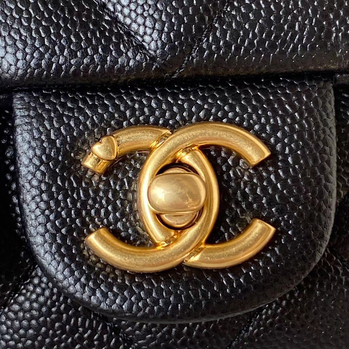 Ch**el golden ball in medium