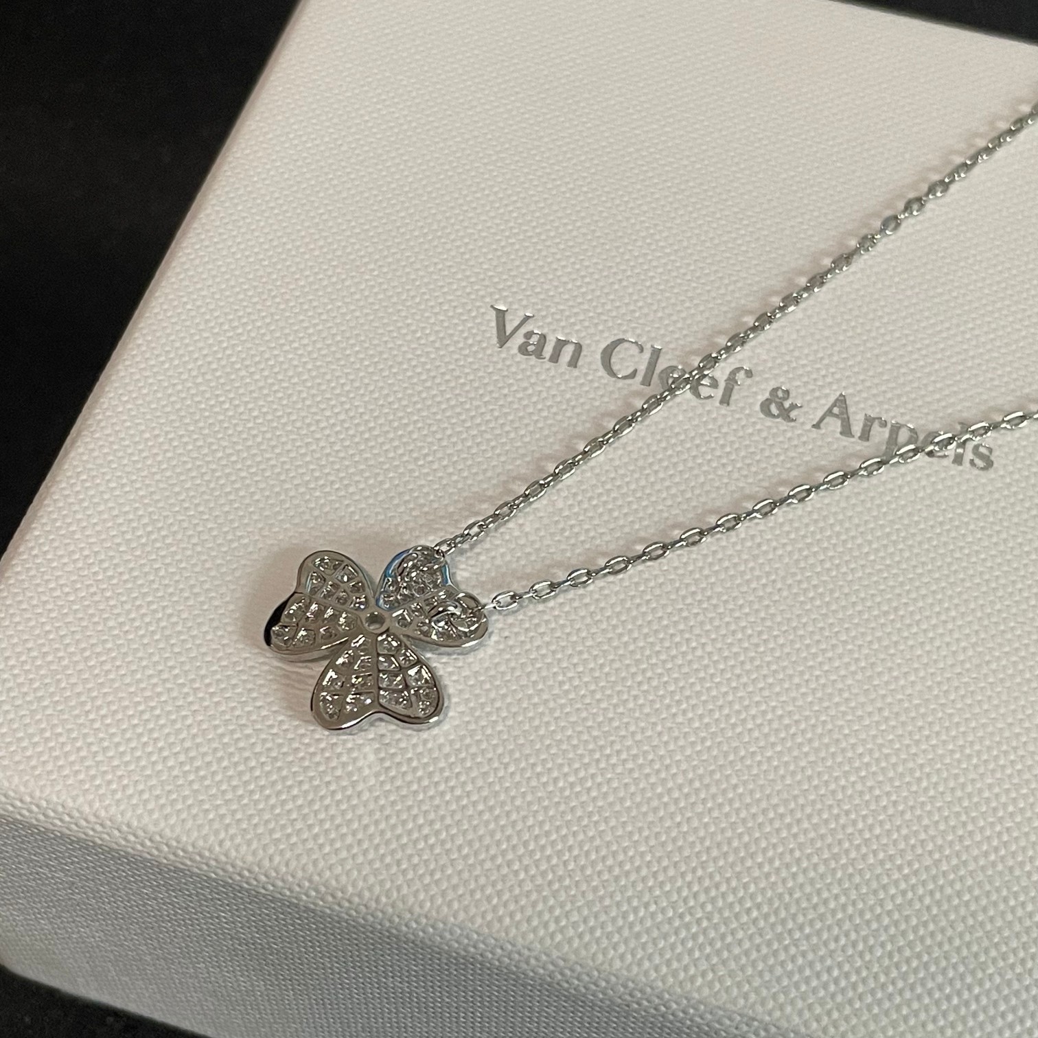 V*n Cl**f Vintage Alhambra Necklace