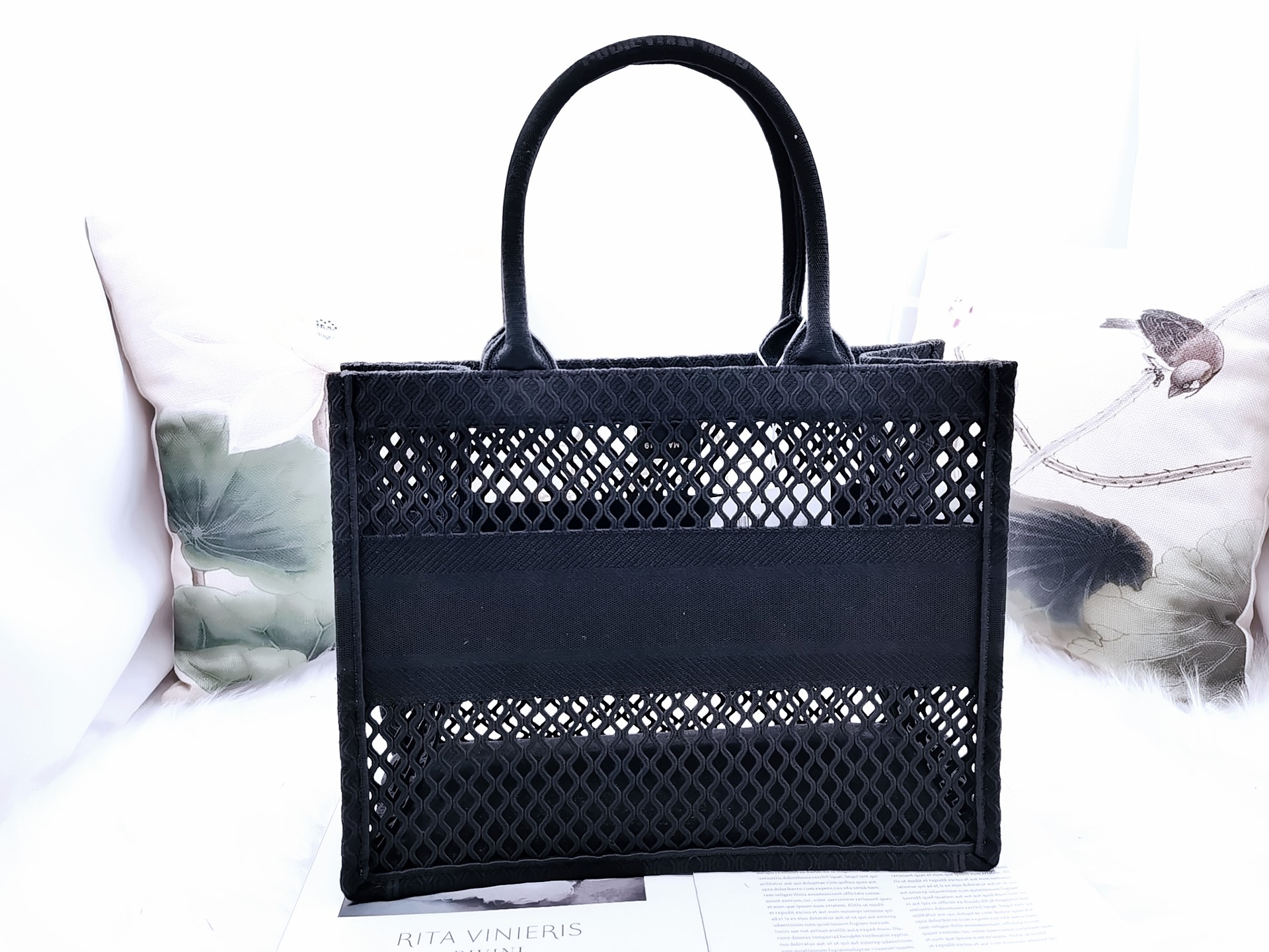 D10r Book Tote