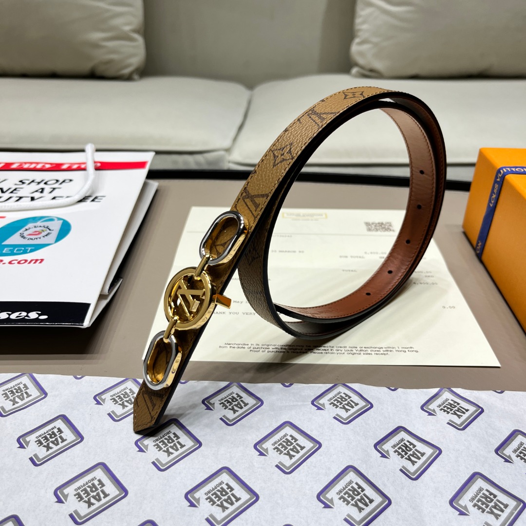 LV D1am0nd Plug Outlet