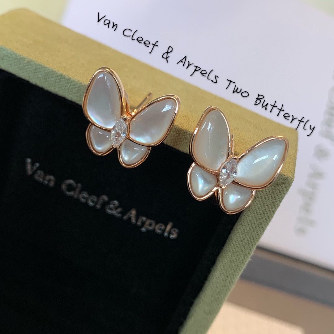 V*n Cl**f & Arpels Butterfly Earrings