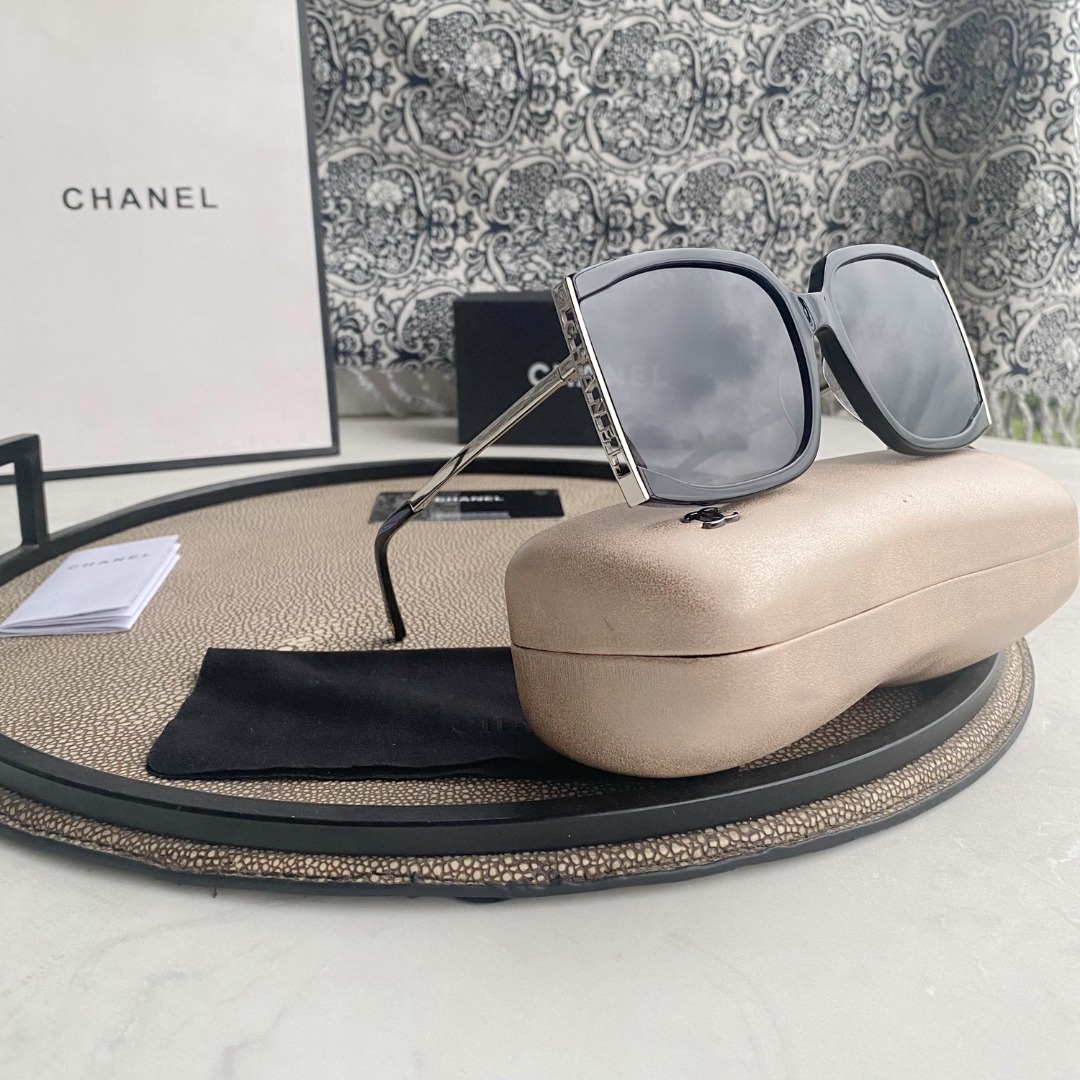 Square Sunglasses