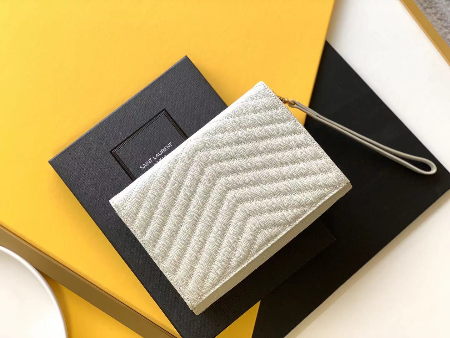 CASSANDRE Sa1nt Lau*nt MATELASSÉ FLAP POUCH IN QUILTED GRAIN DE POUDRE EMBOSSED LEATHER