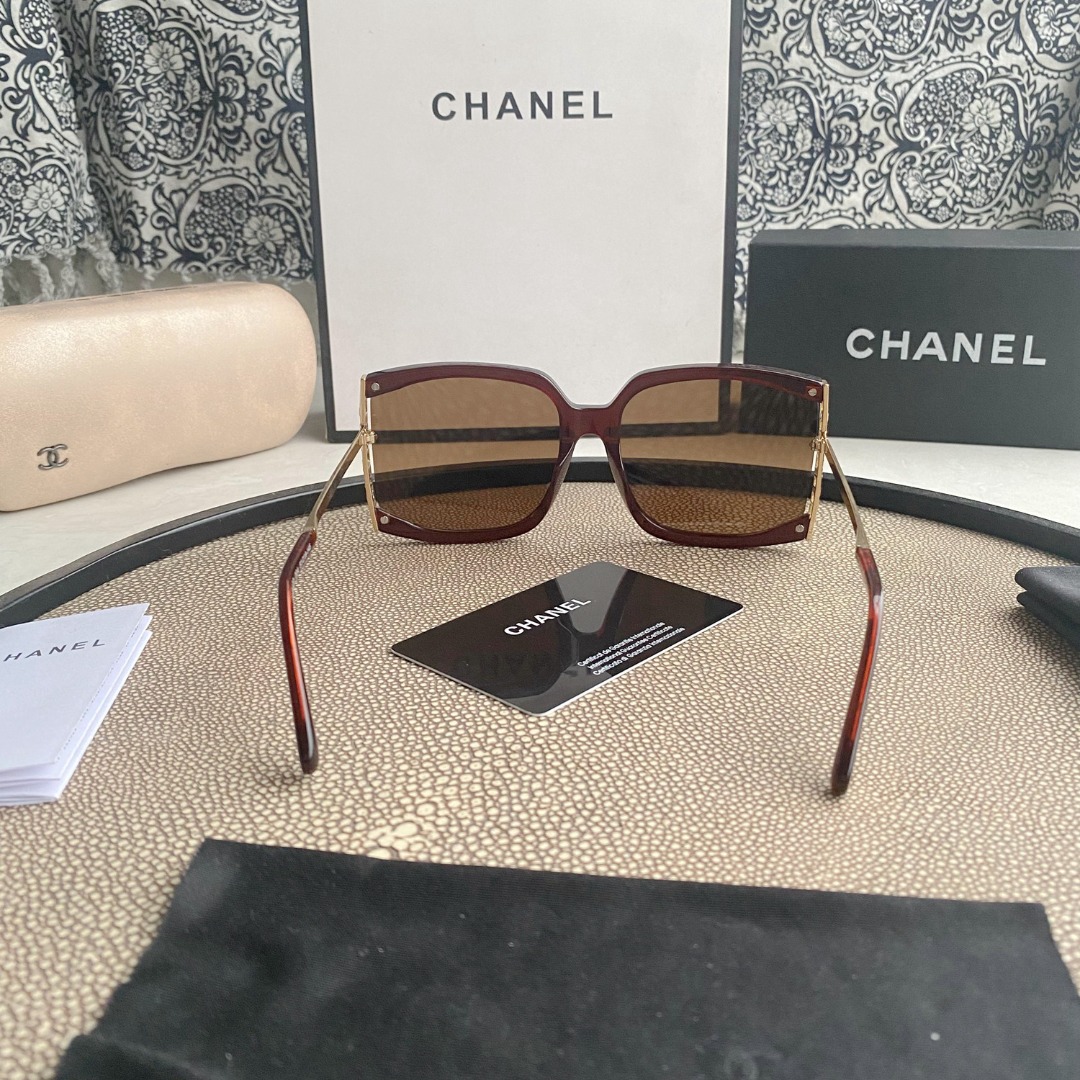 Vintage Ch**el sunglasses