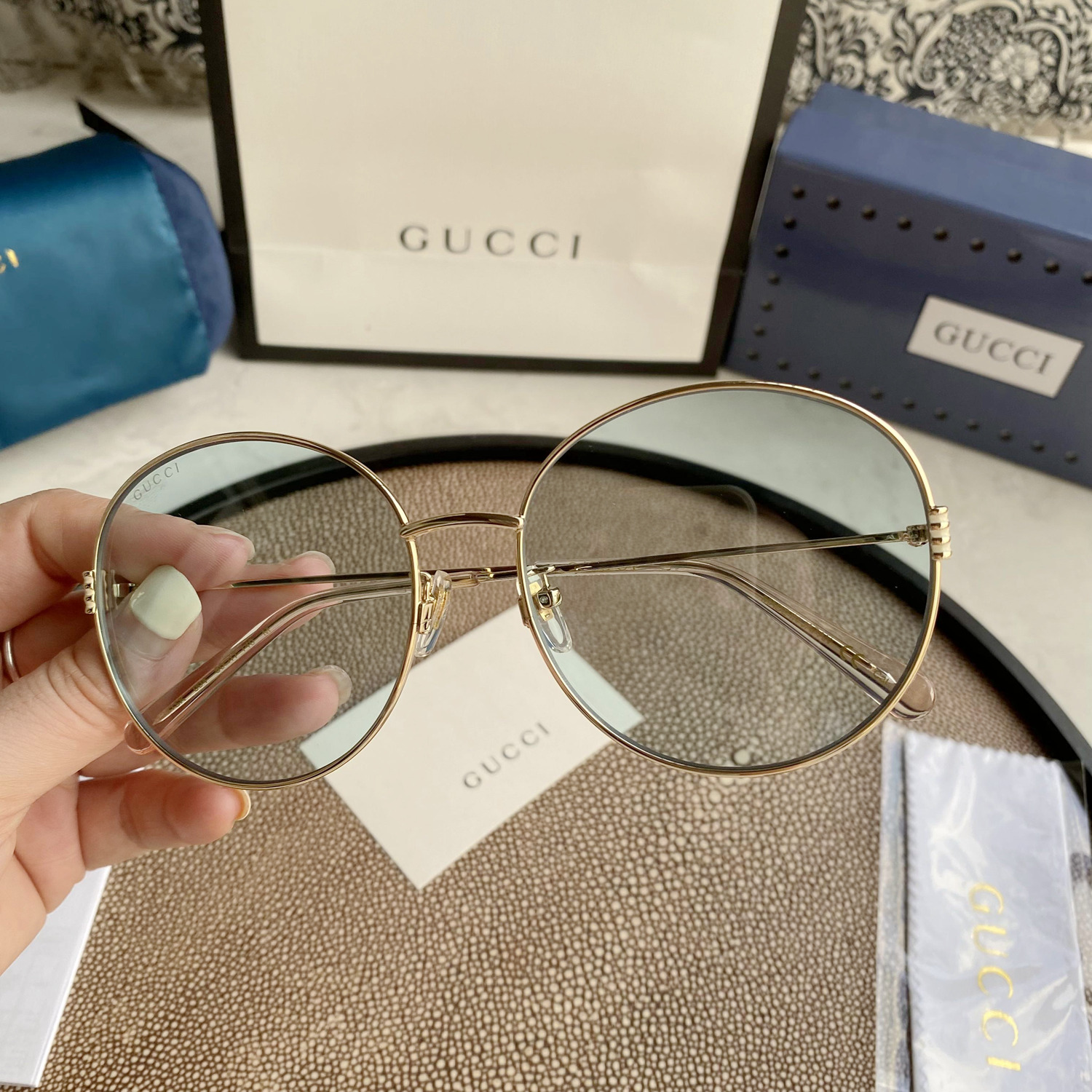GG1336O Gold Oval Stainless Steel Frame