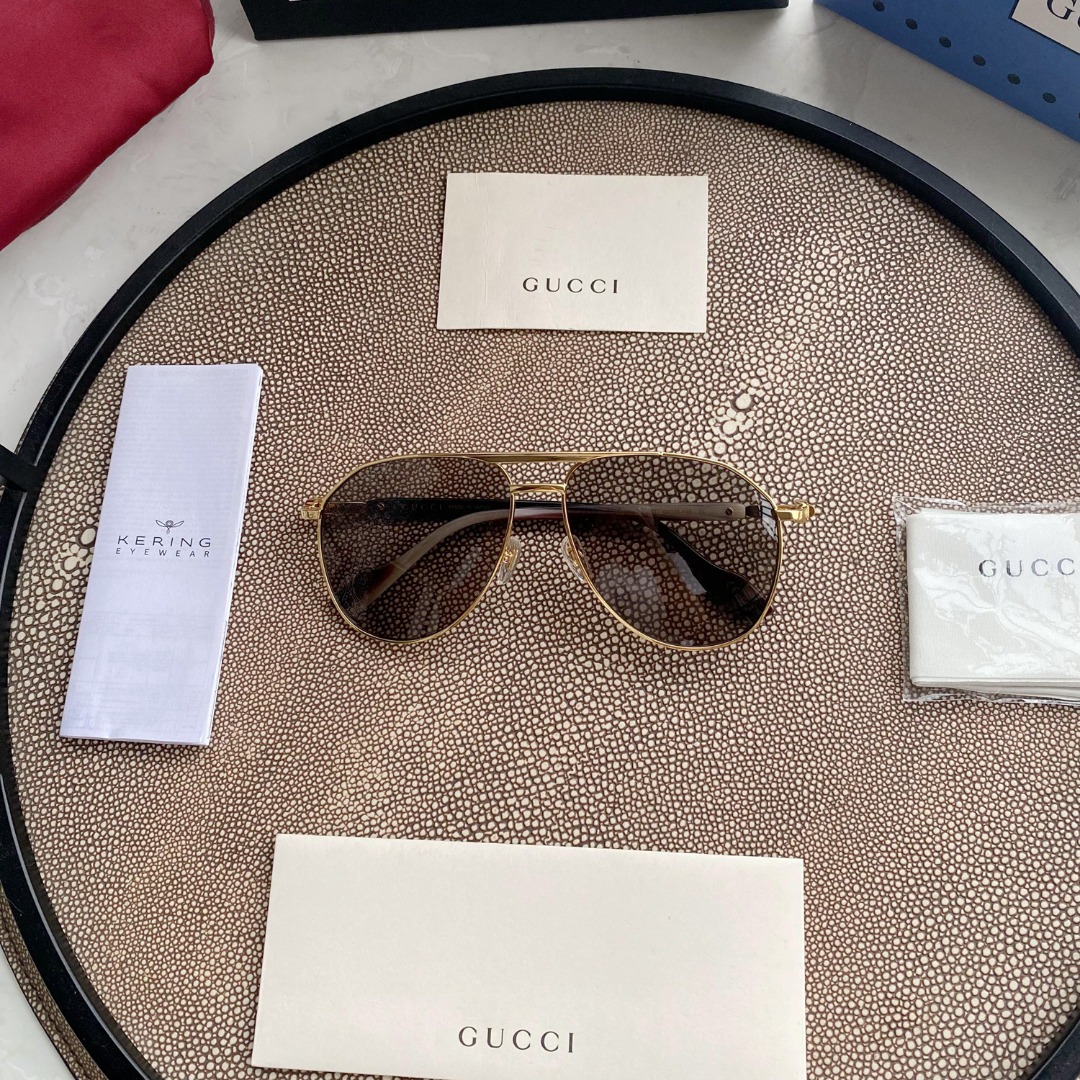 AVIATOR FRAME SUNGLASSES