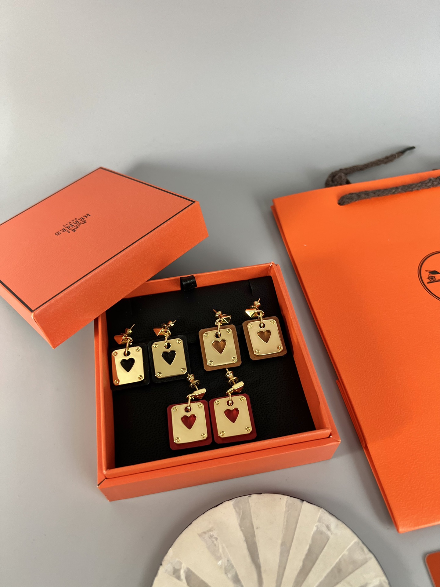H**me5 As de Coeur Earrings