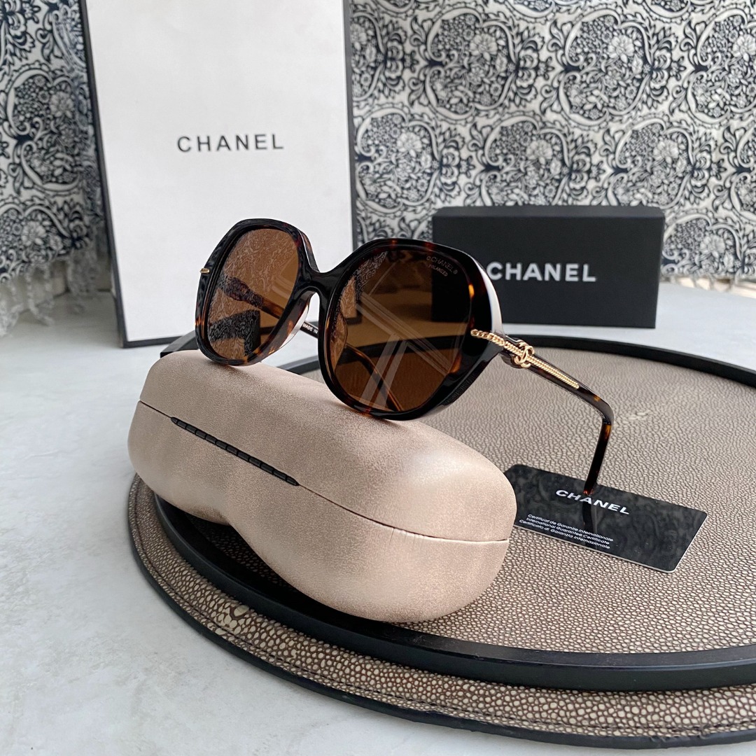 Round Sunglasses