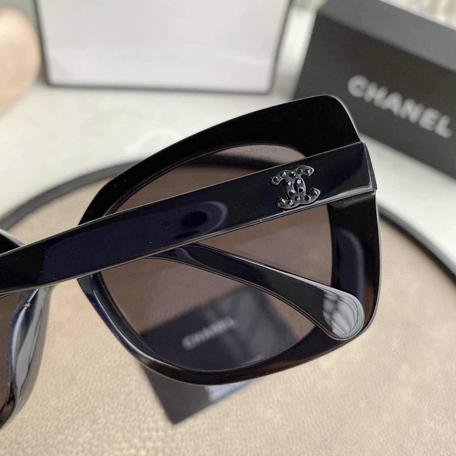 Ch**el Sunglasses