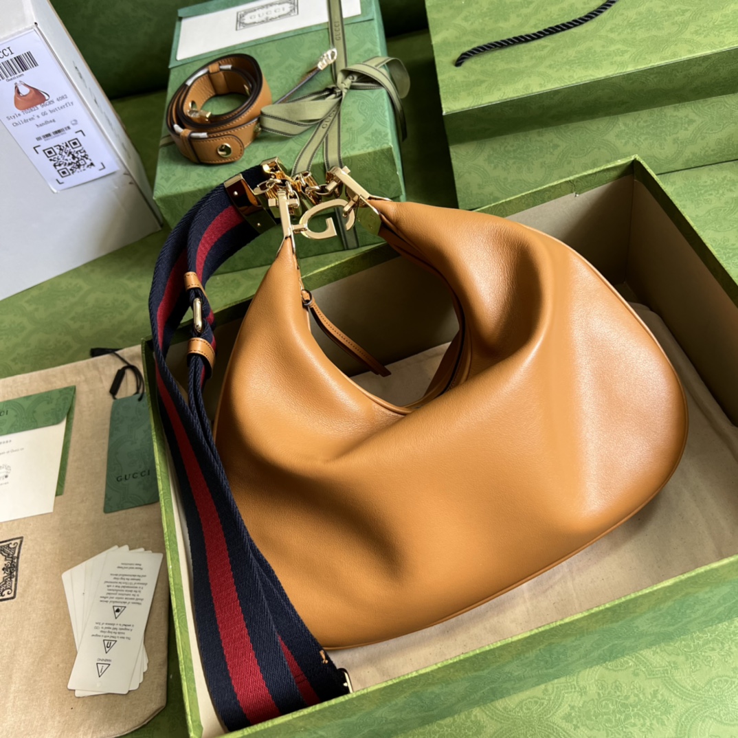 Gvc*1 Attache large shoulder bag