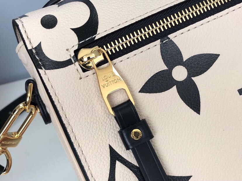 LV CRAFTY POCHETTE MÉTIS