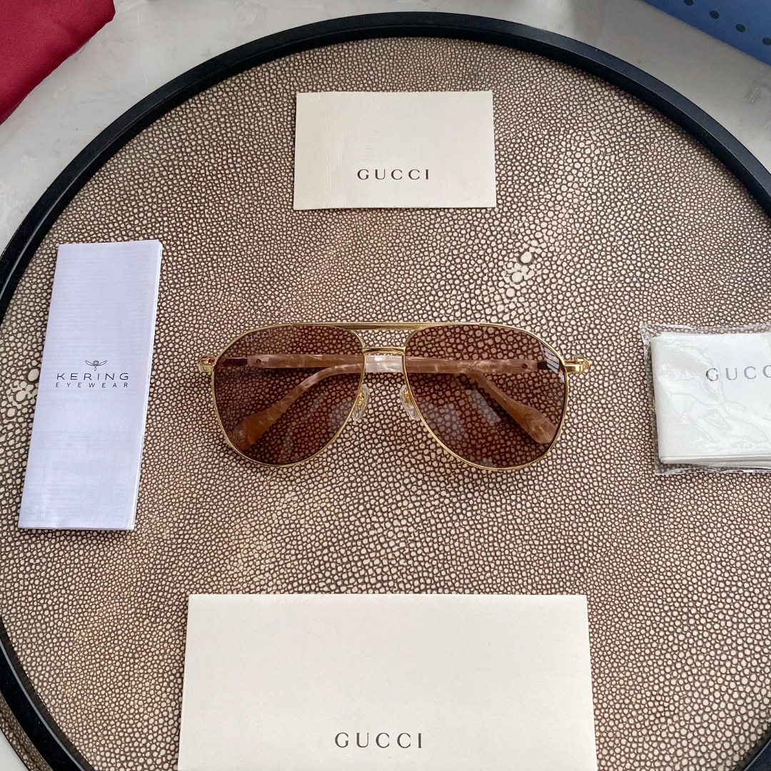AVIATOR FRAME SUNGLASSES