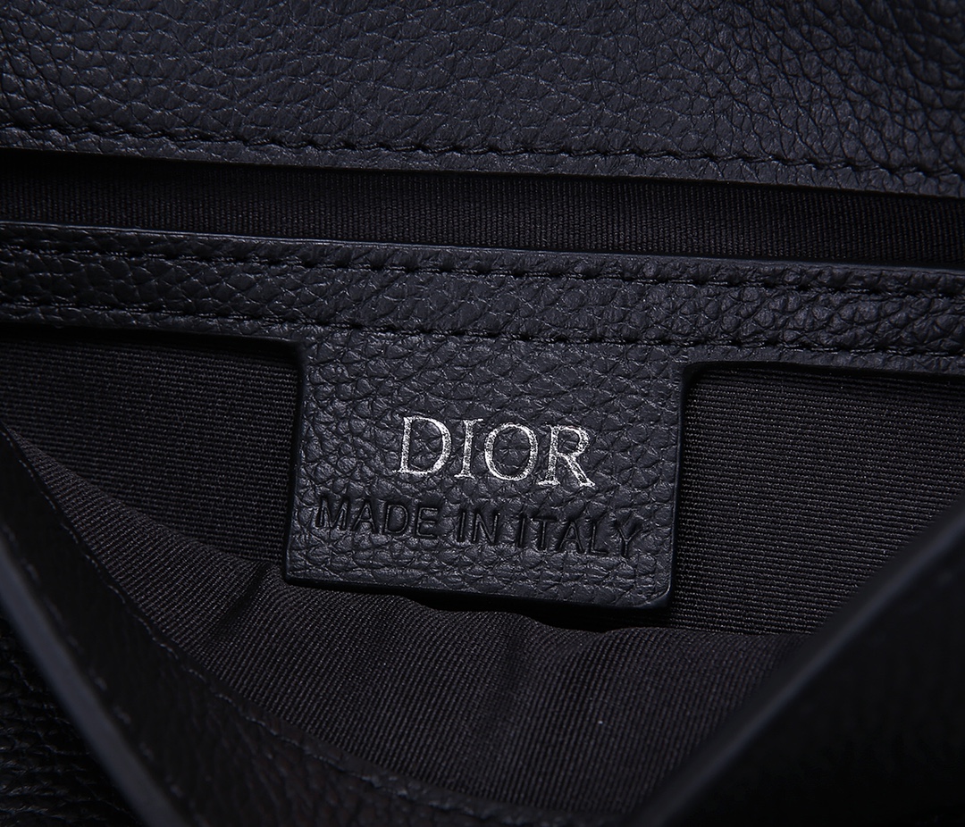 D10r Men’s Saddle Bag