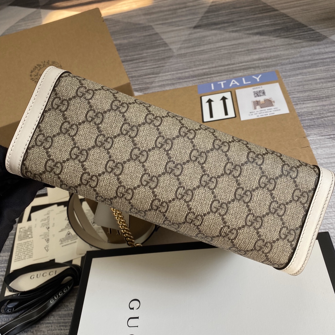Gvc*1 Padlock Small Shoulder Bag