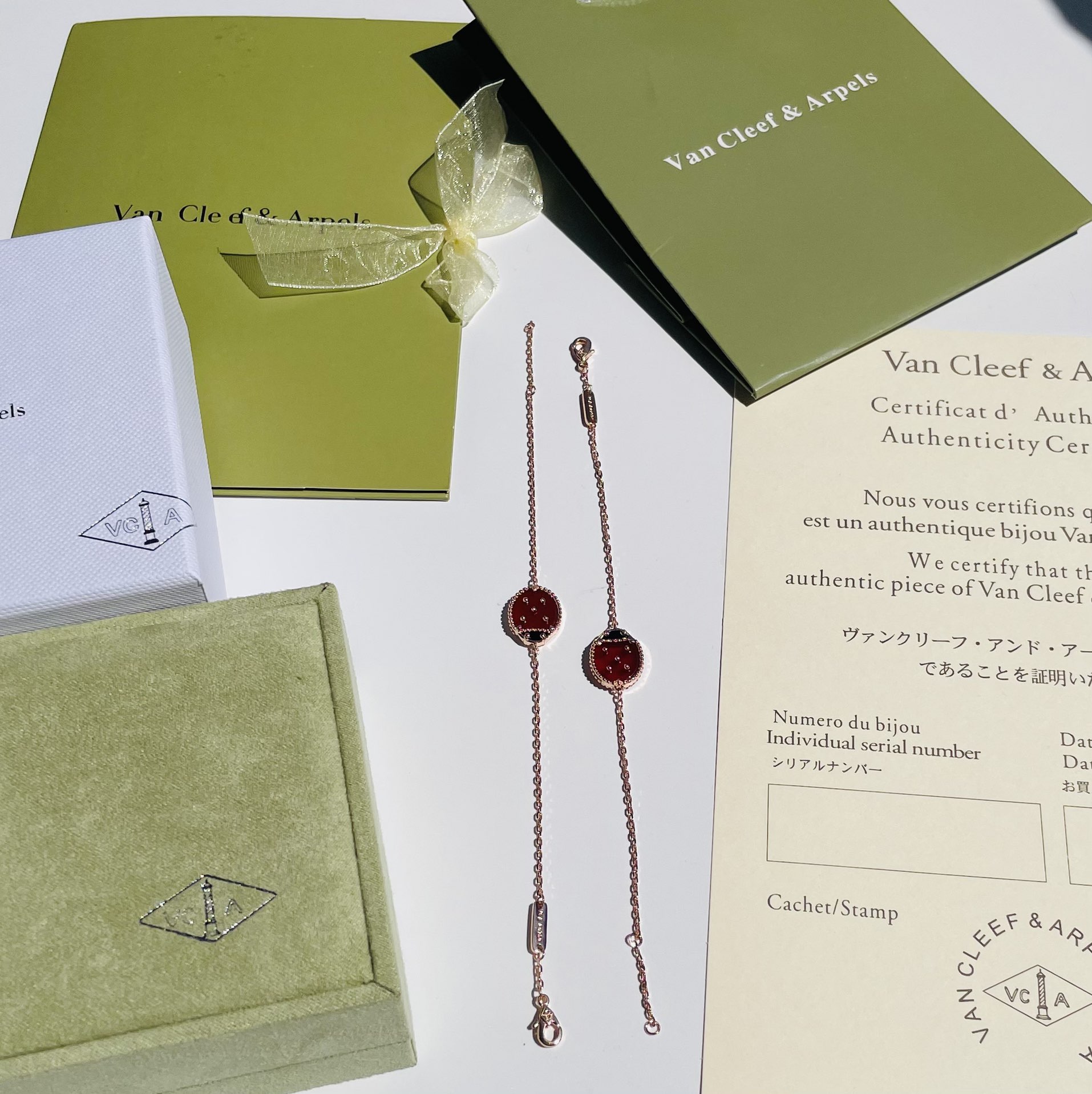 V*n Cl**f Lucky Spring Bracelet