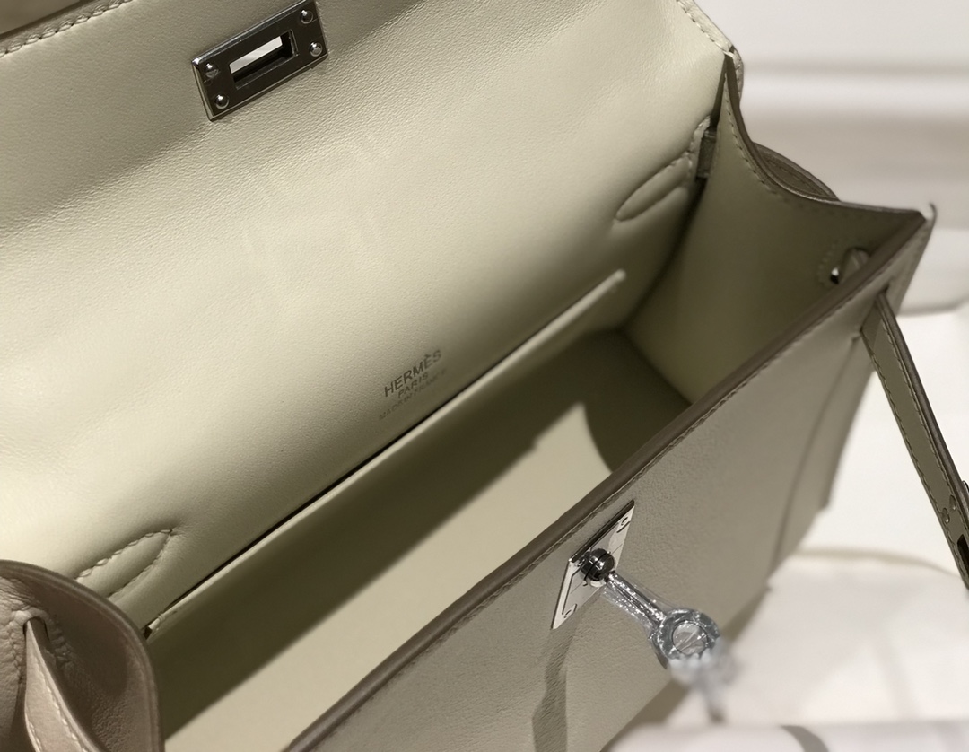 H**me5 Kelly Pochette