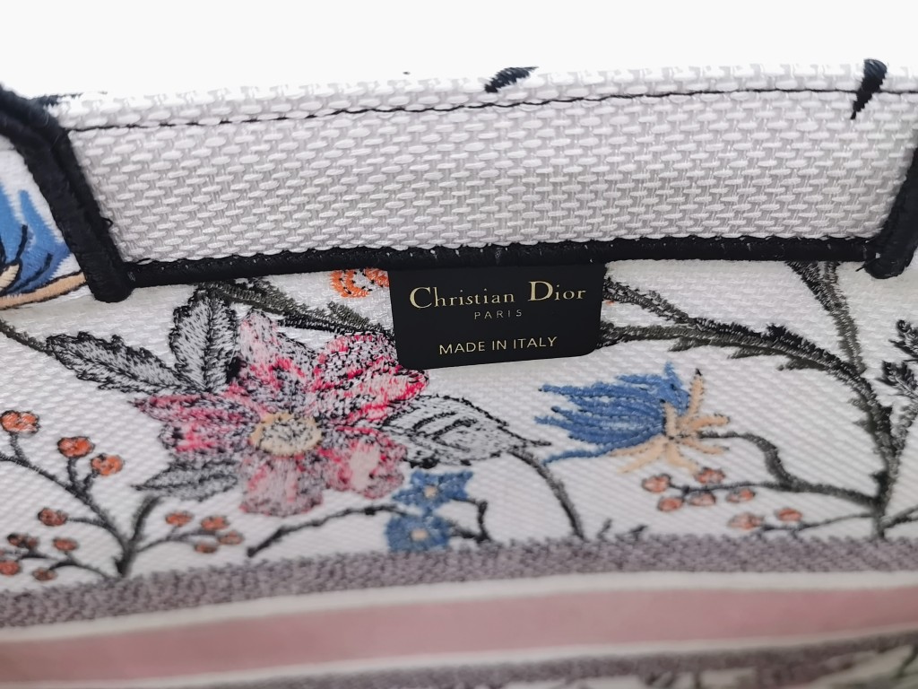 D10r Book Tote