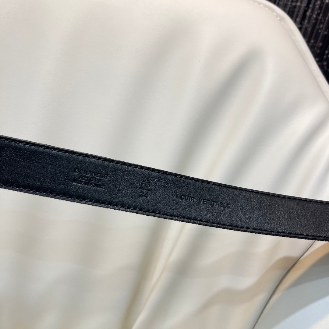 Ch**el Pre-Owned 1990s CC Turn-lock denim belt