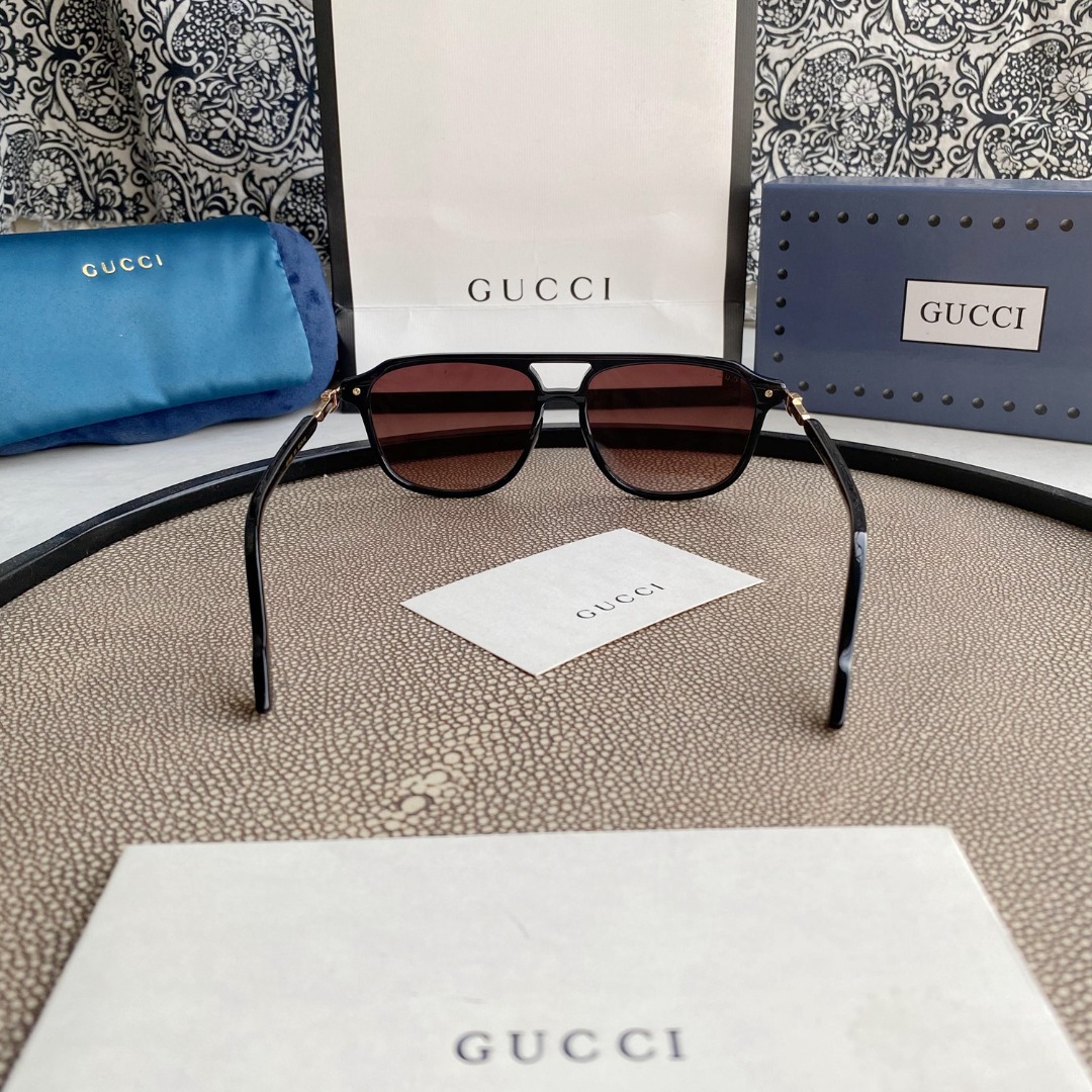 AVIATOR SUNGLASSES