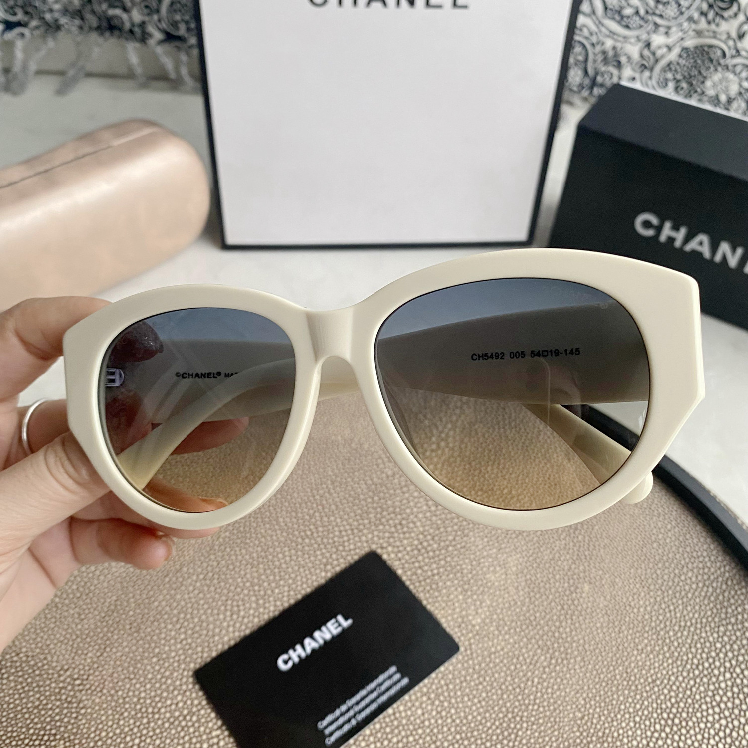 Vintage Ch**el sunglasses