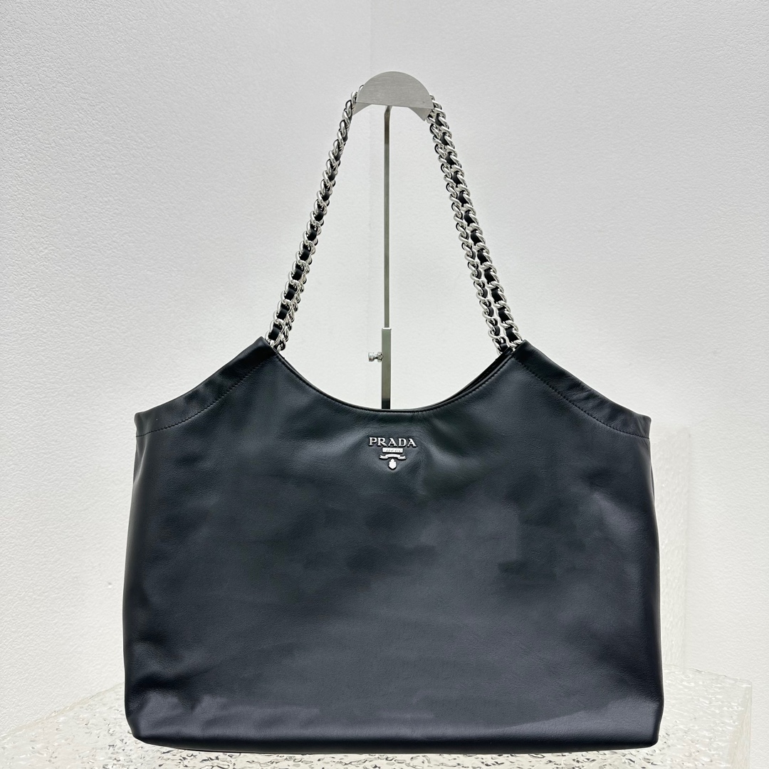 Pra*a Tote Bag