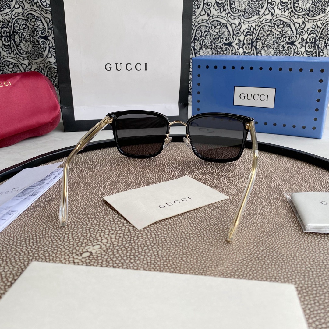 Gvc*1 Eyewear square tinted sunglasses