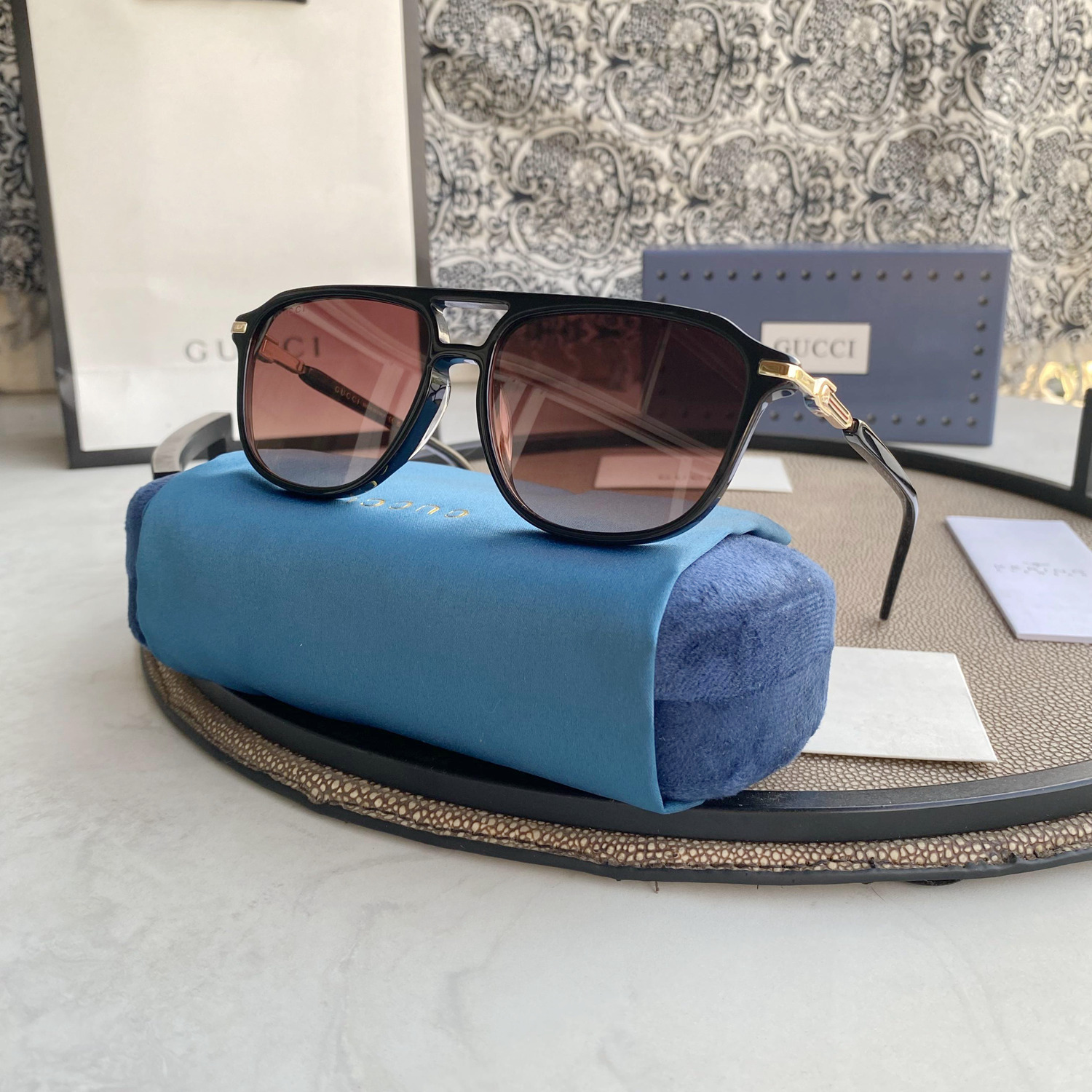 AVIATOR SUNGLASSES