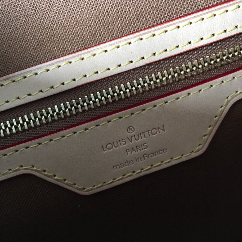 L0vis Vvtt0n Sologne Monogram Shoulder Bag