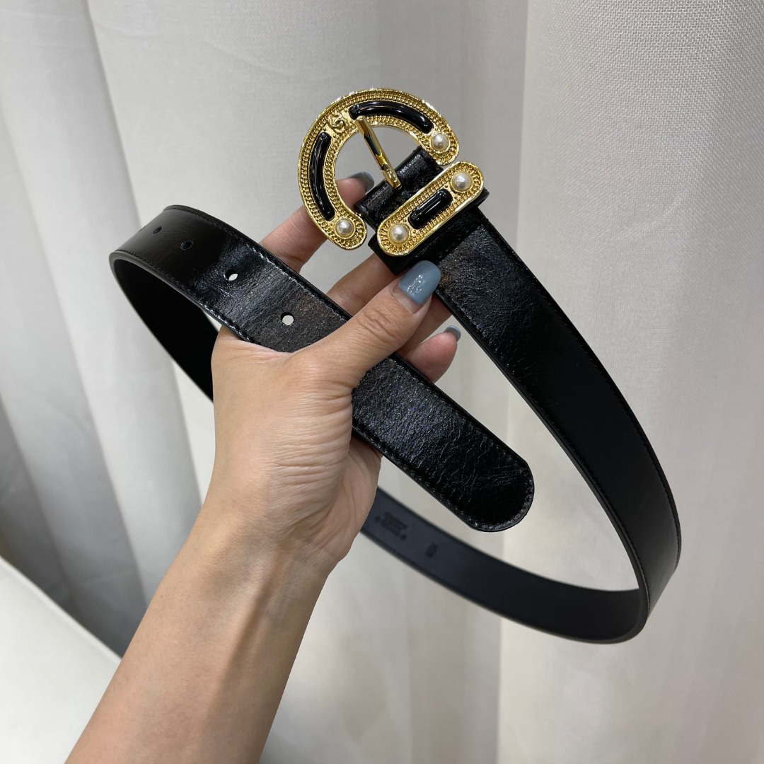 Ch**el belt 17