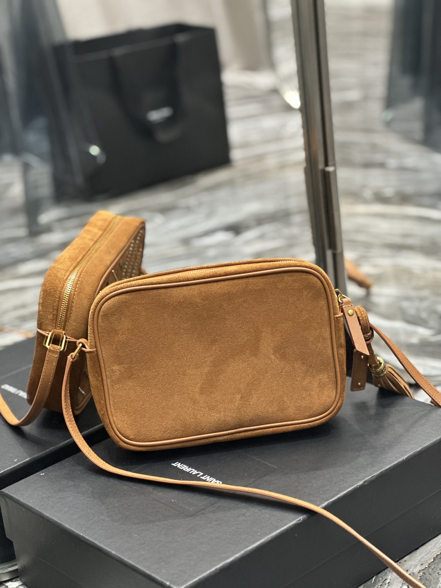 Sa1nt Lau*nt – Lou suede camera bag – women – Calf Leather – One Size – Brown