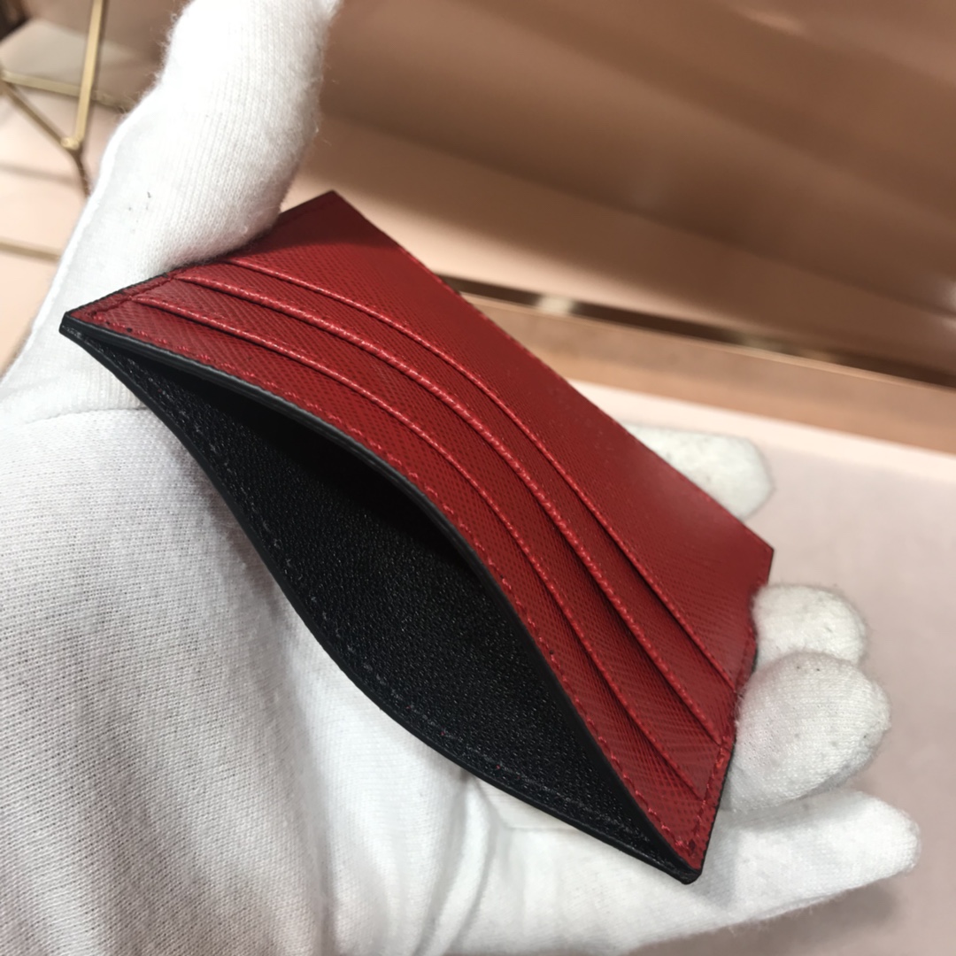 Pra*a clutch