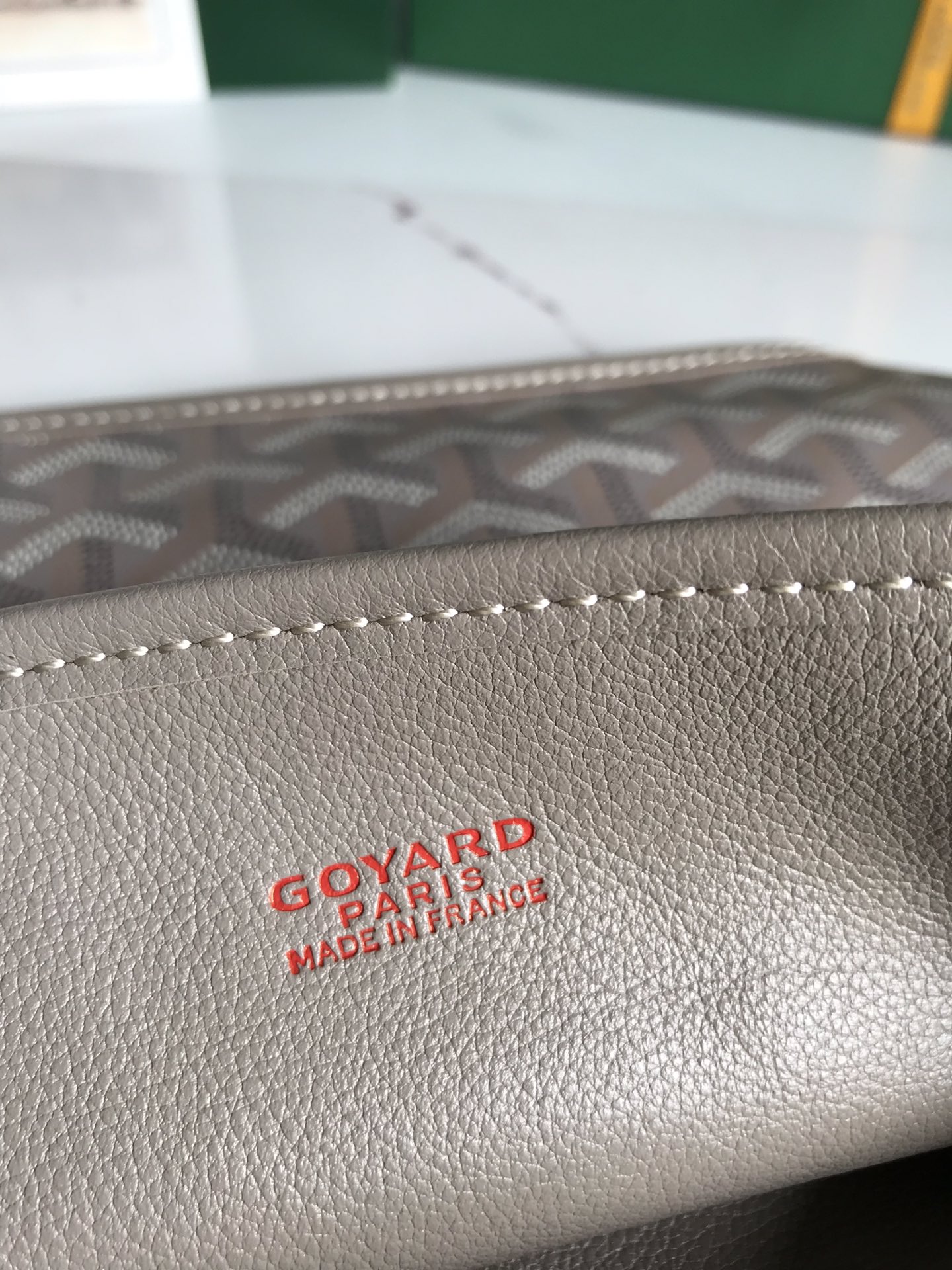 G09ard Reversible Anjou Tote PM