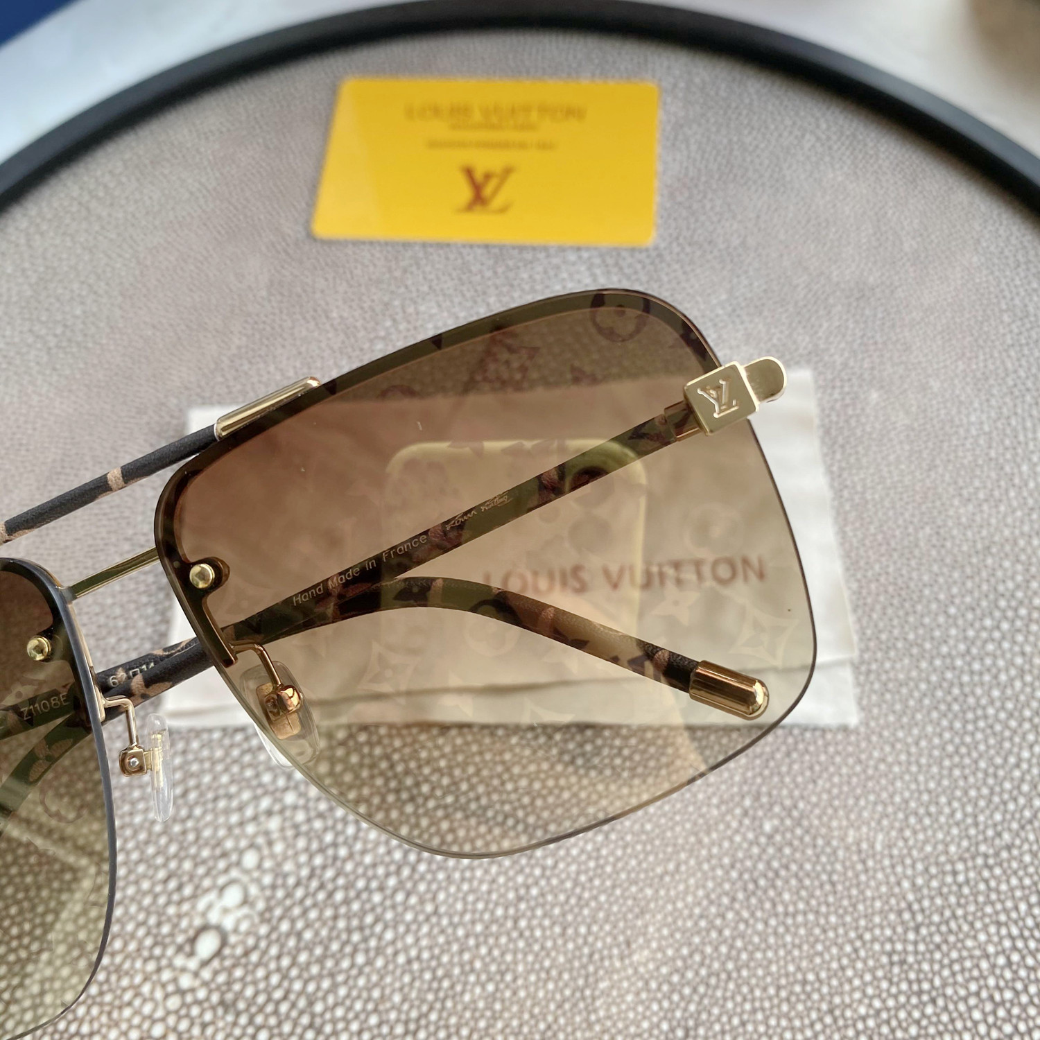 Sa1nt Lau*nt EYEWEAR