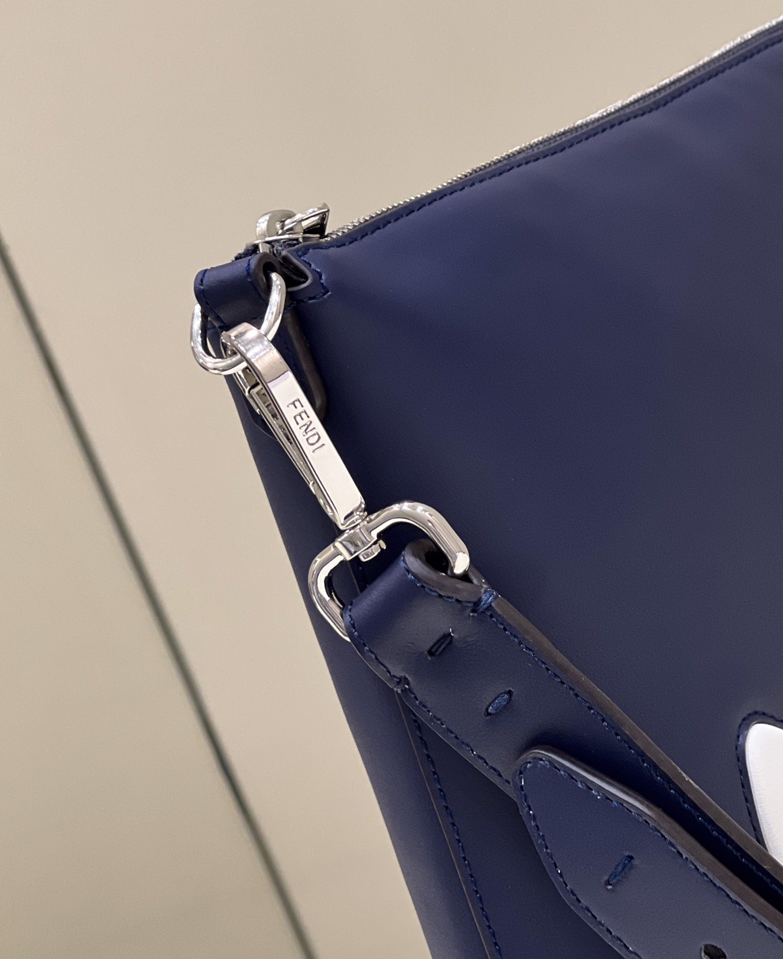 F**di O’Lock Zipper