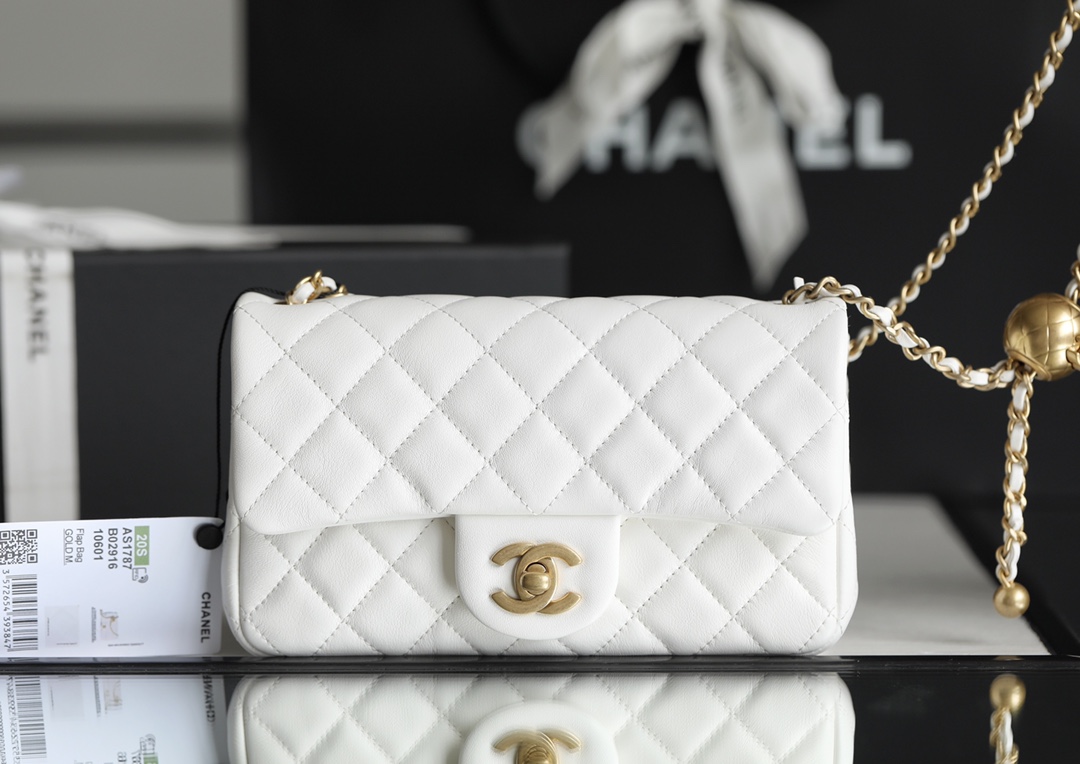 Ch**el classic flap mini with golden ball