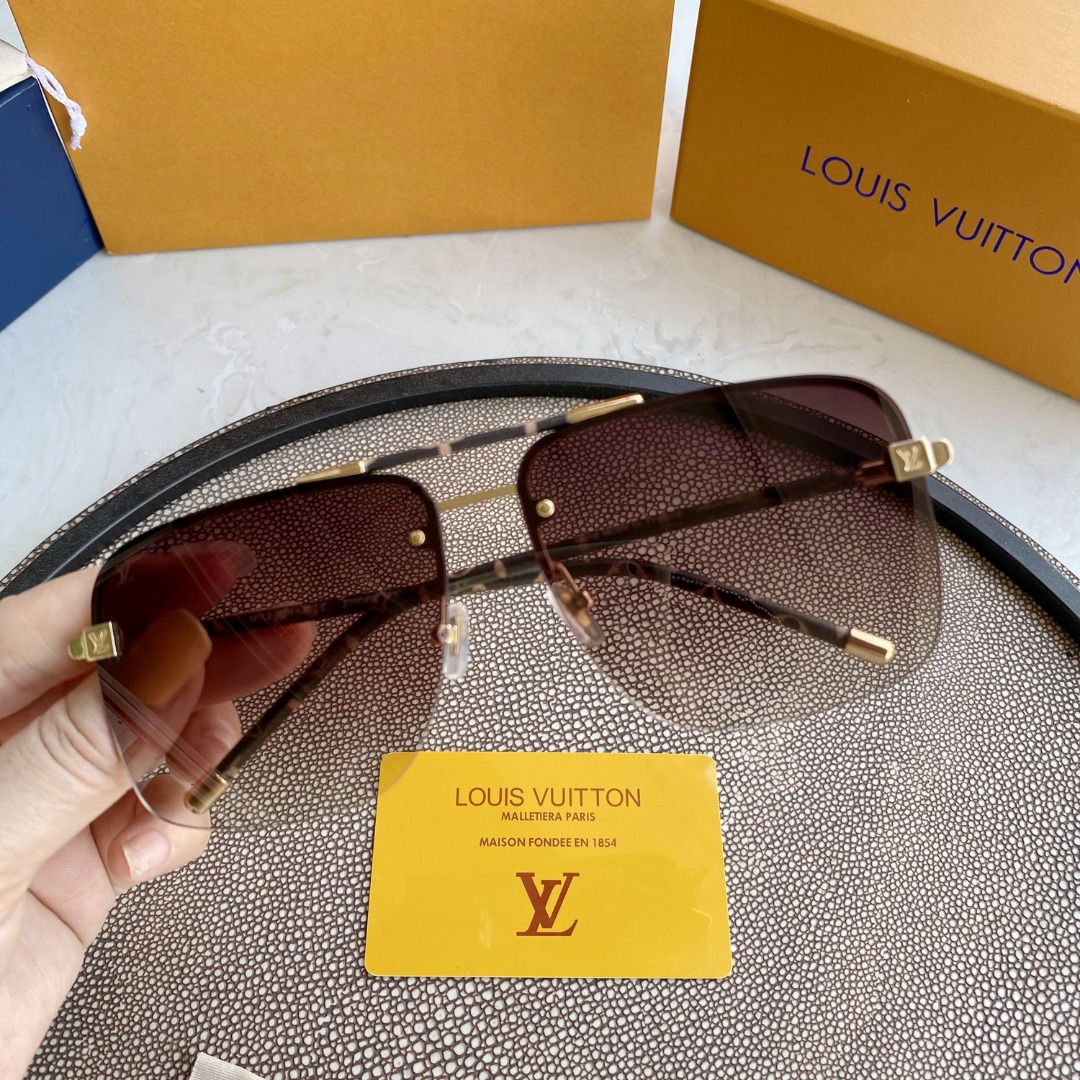 aviator sunglasses