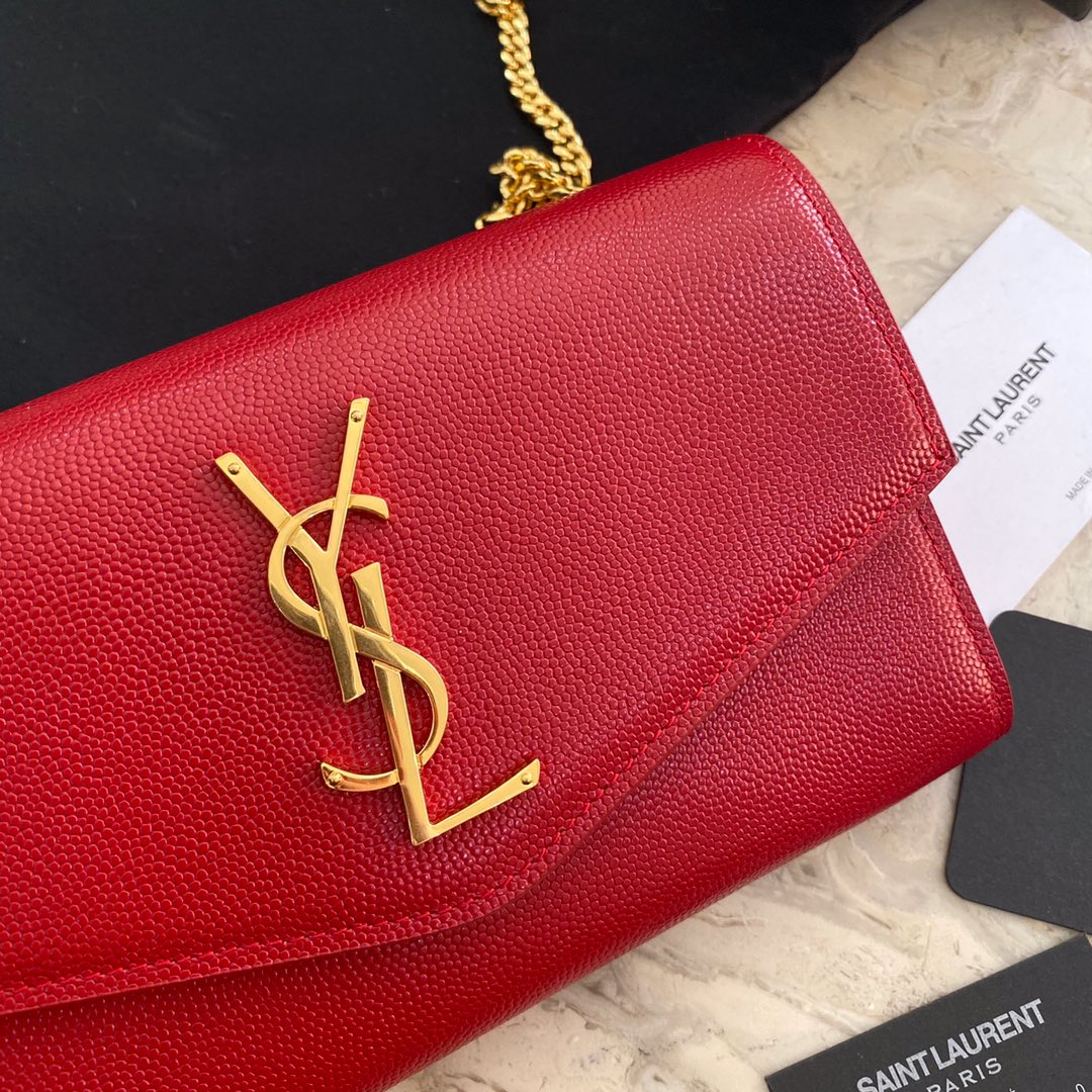 UPTOWN CHAIN WALLET IN CROCODILE-EMBOSSED SHINY LEATHER