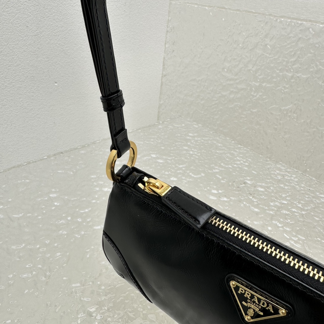 Re-Nylon Hobo bag